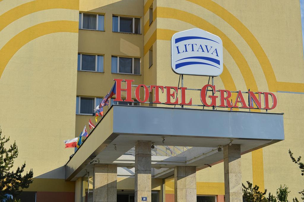Hotel Grand Litava Beroun Бероун Экстерьер фото